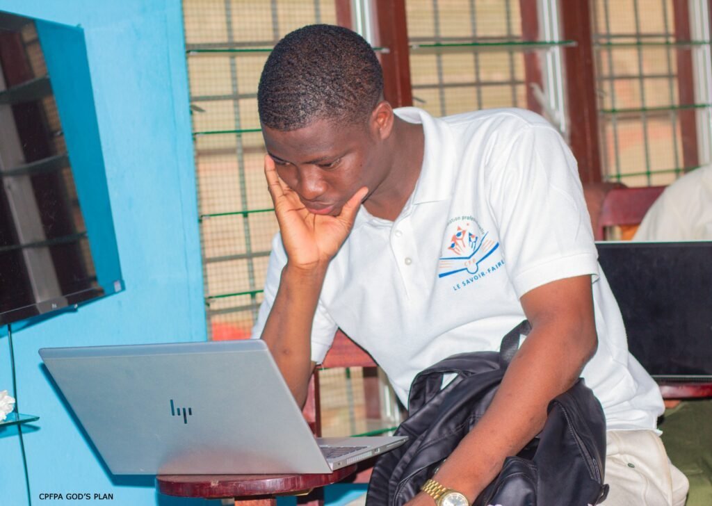 Atelier Canva au CFPA God’s Plan — photo 10