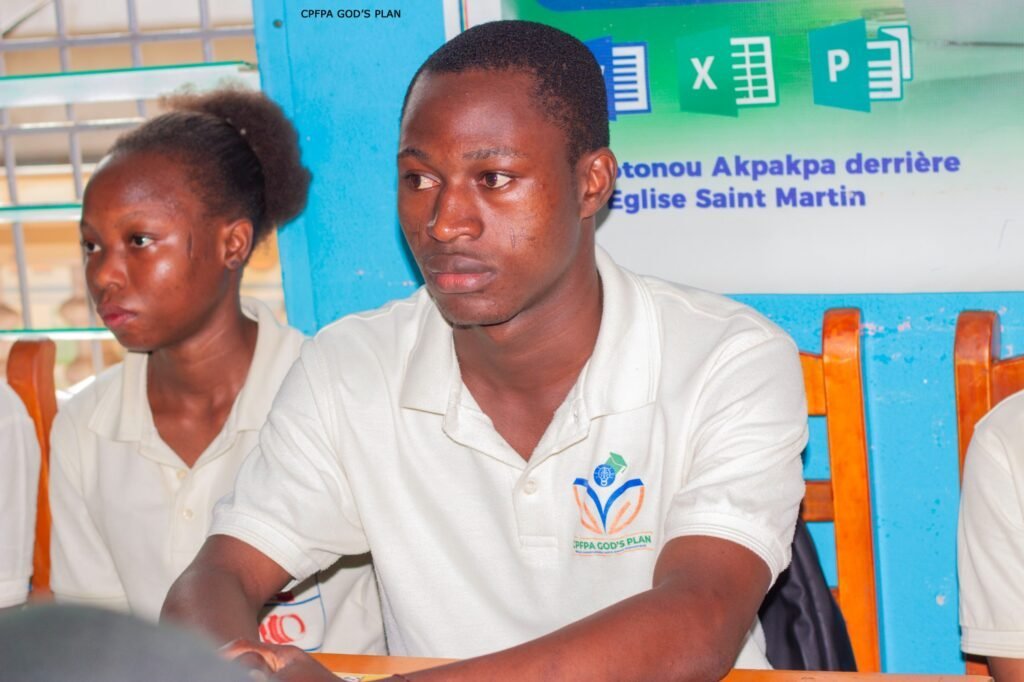 Atelier Canva au CFPA God’s Plan — photo 9