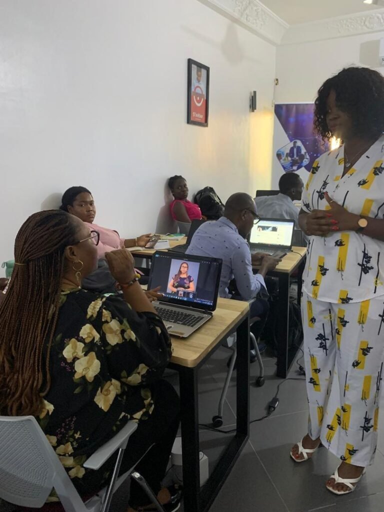 Atelier « Refaire son CV avec Canva » — photo 5