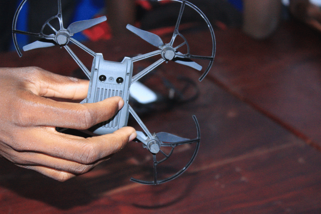 Atelier d’initiation à la robotique à Natitingou — photo 12