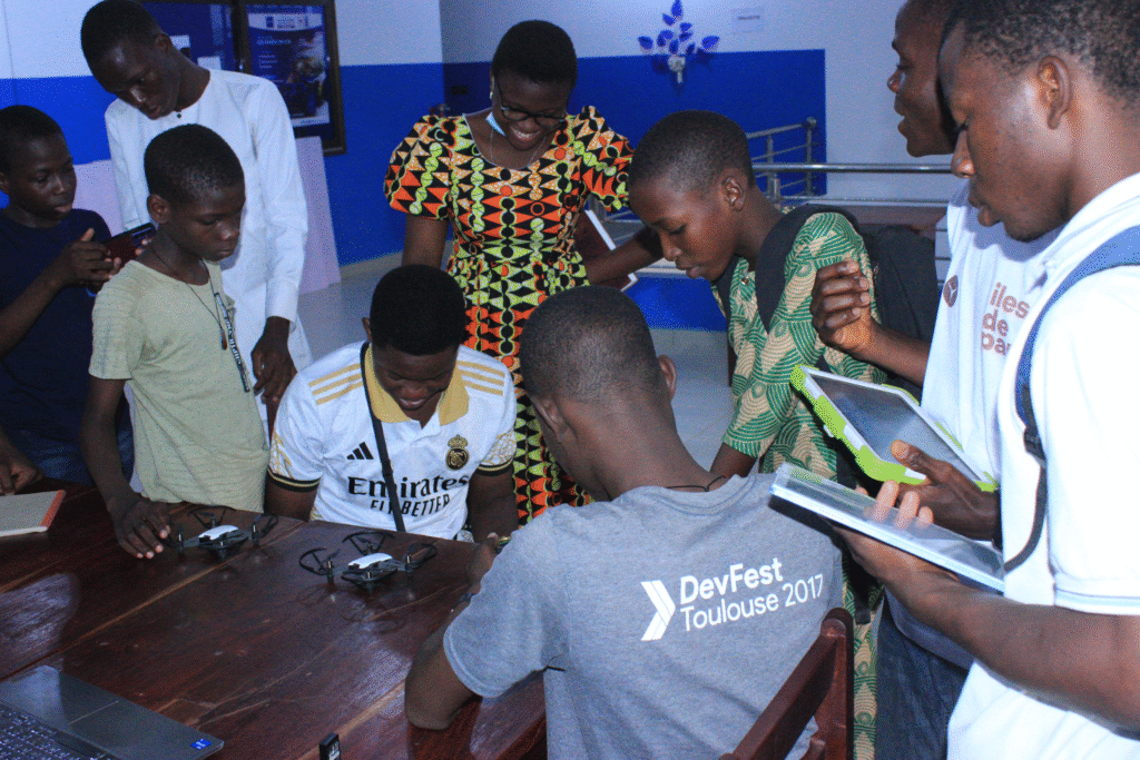 Atelier d’initiation à la robotique à Natitingou — photo 19