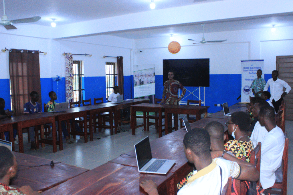 Atelier d’initiation à la robotique à Natitingou — photo 27