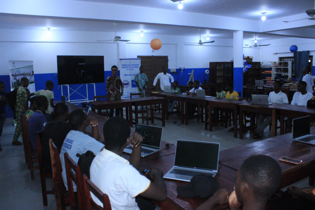 Atelier d’initiation à la robotique à Natitingou — photo 3