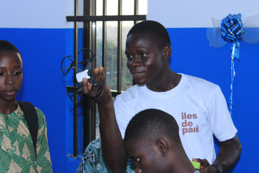 Atelier d’initiation à la robotique à Natitingou — photo 6