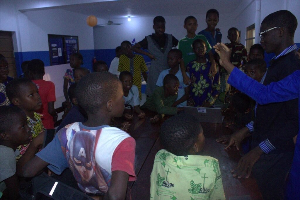 Atelier robotique Tech4Youth à Natitingou — photo 2